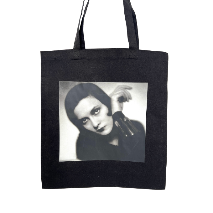 Cotton bag: photo Madame D'Ora 1929